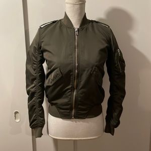 Aritzia Talula “Whitby Jacket” in olive green XS